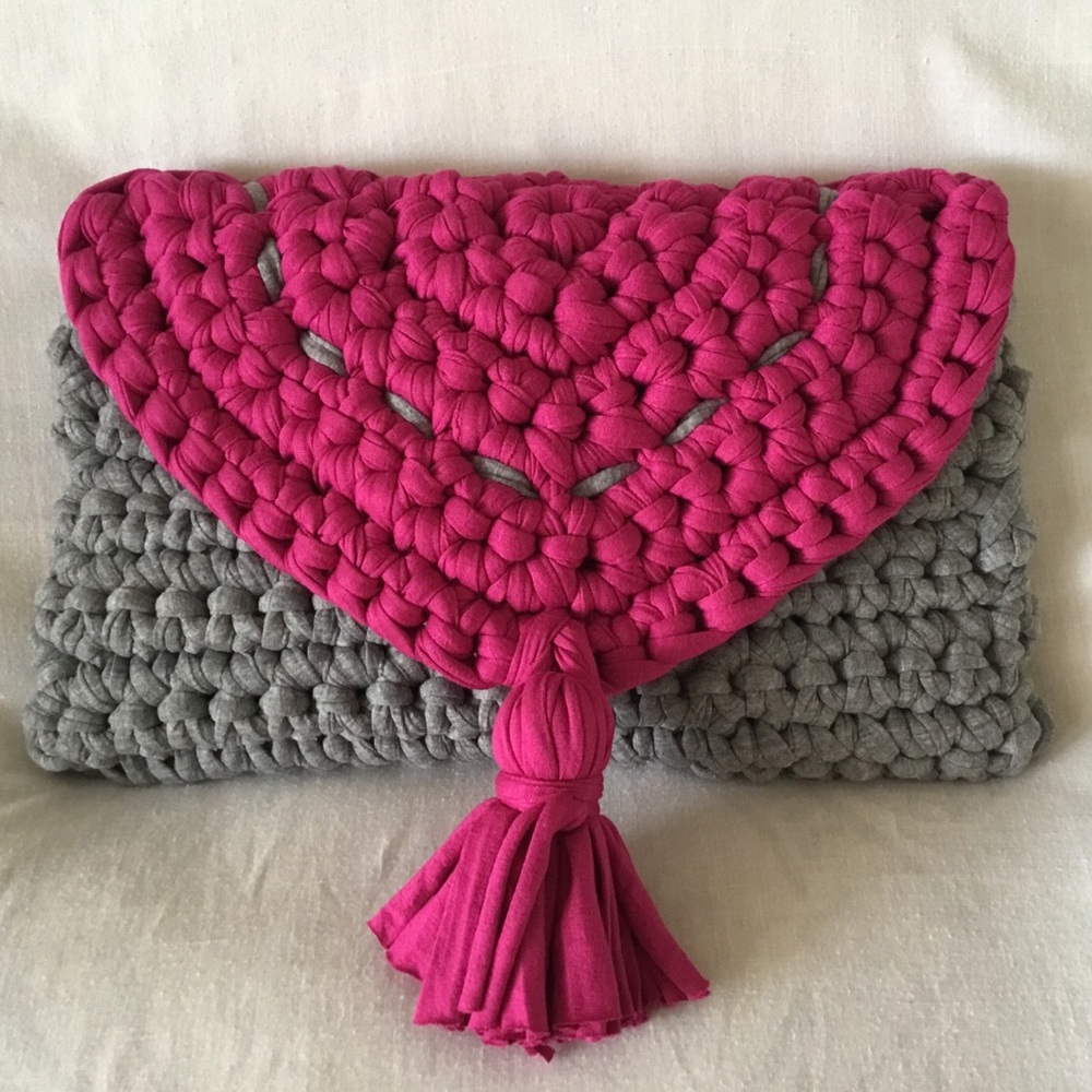 Demi Crochet Clutch